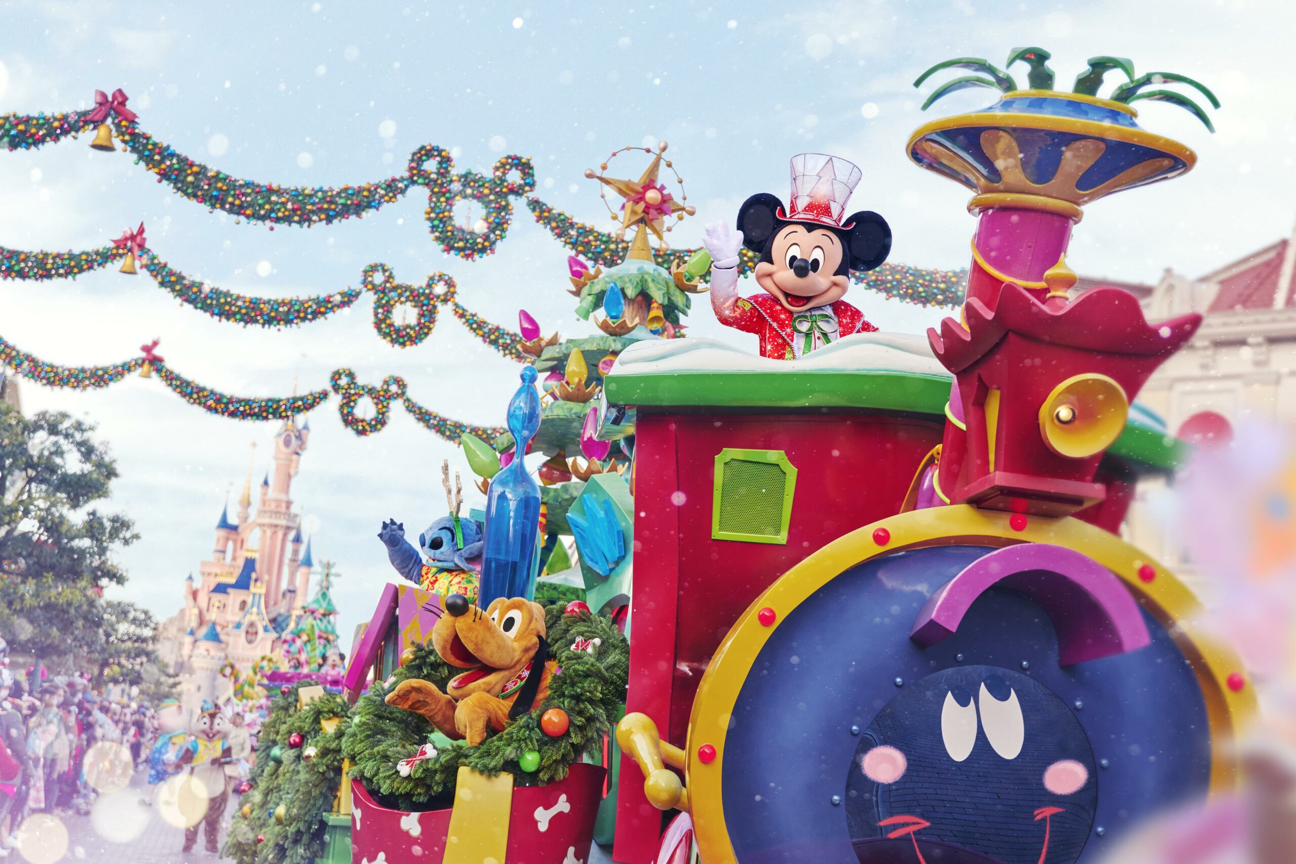 Noël enchante Disneyland Paris pour son 30e anniversaire !